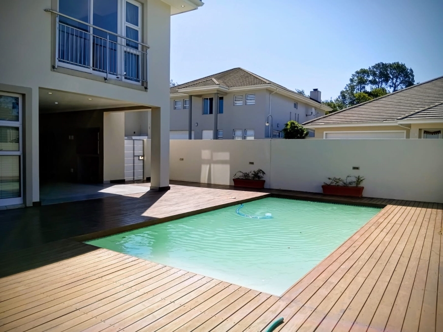 5 Bedroom Property for Sale in Beacon Bay Eastern Cape